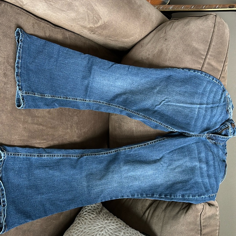 Mid rise flare jean